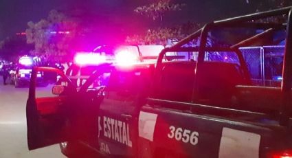 Imágenes fuertes: Sicarios abandonan cadáver y le prenden fuego en Culiacán