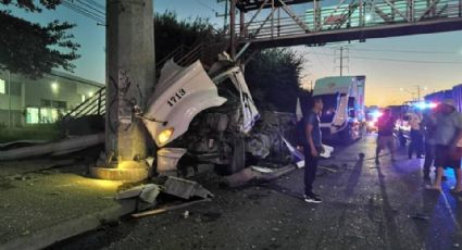 Tragedia en Nuevo León: Chofer de tráiler provoca aparatoso accidente en Apodaca