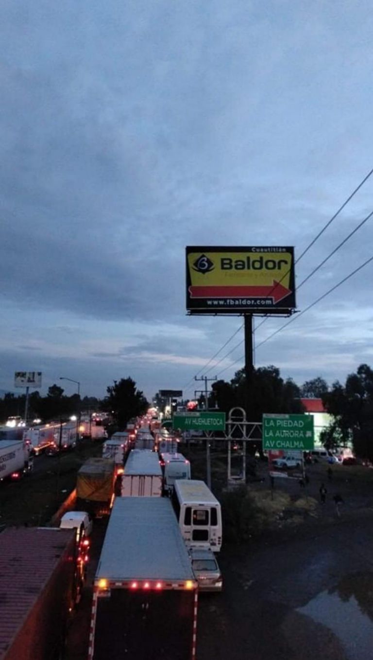 Caos en la autopista México-Querétaro