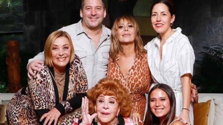 Toda la familia Pinal estaría incluida en su testamento