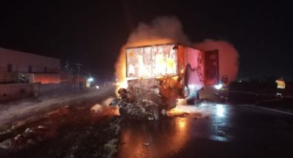 Tráiler se incendia en plena vía y genera cierres en la Autopista México-Querétaro