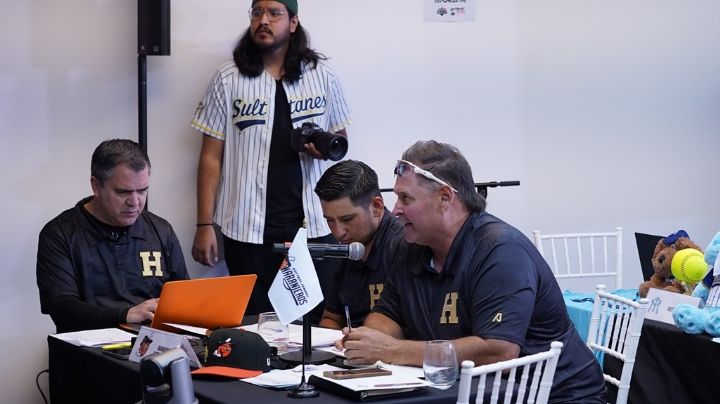 Los Naranjeros de Hermosillo firma a sus primeras jugadoras para la Liga Mexicana de Softbol