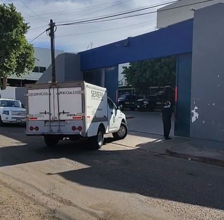 Semefo acudió a levantar el cuerpo a las instalaciones de Seguridad Pública