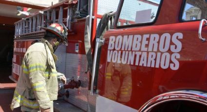 Bombero logra rescatar a un bebé en SLRC; el menor se ahogaba frente a su madre