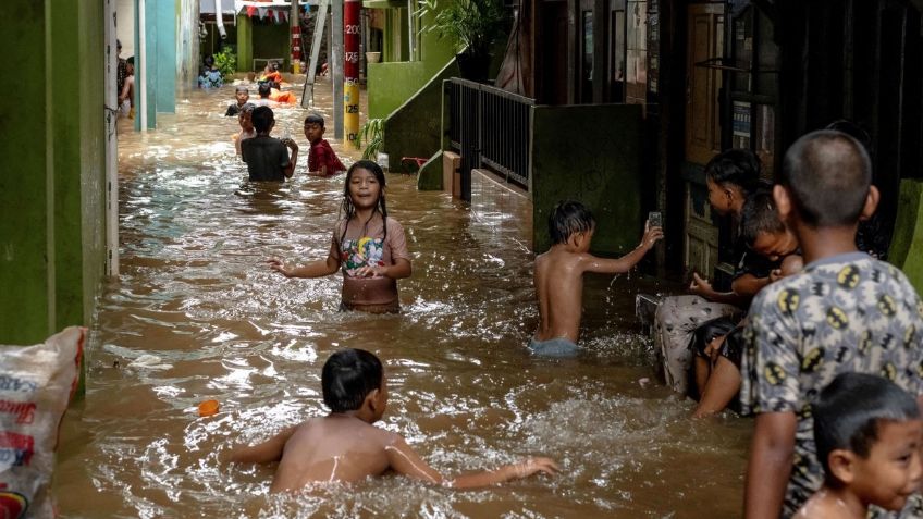 Fuertes lluvias desatan deslaves en la Indonesia; confirman la muerte de nueve personas