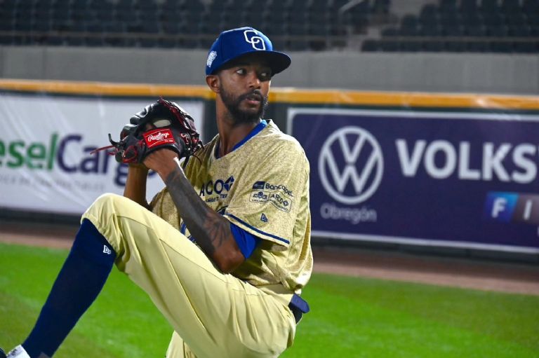 Carl Edwards Jr., sale de los Yaquis