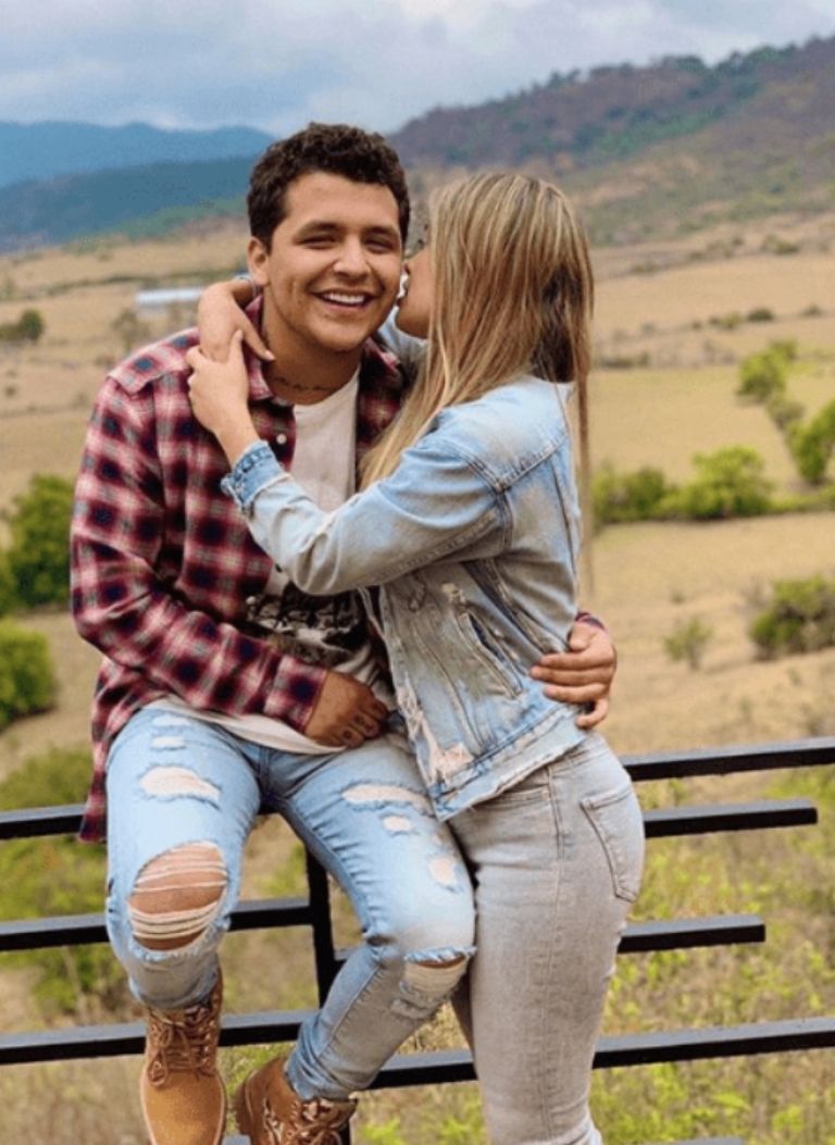 Nodal y María Fernanda Guzmán fueron novios en el 2019