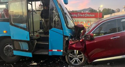 VIDEO: Fatal accidente en la López Portillo deja una mujer muerta y 9 lesionados