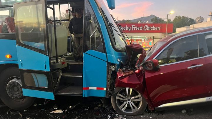 VIDEO: Fatal accidente en la López Portillo deja una mujer muerta y 9 lesionados
