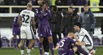 Drama en la Serie A de Italia; jugador de la Fiorentina se desploma en el campo