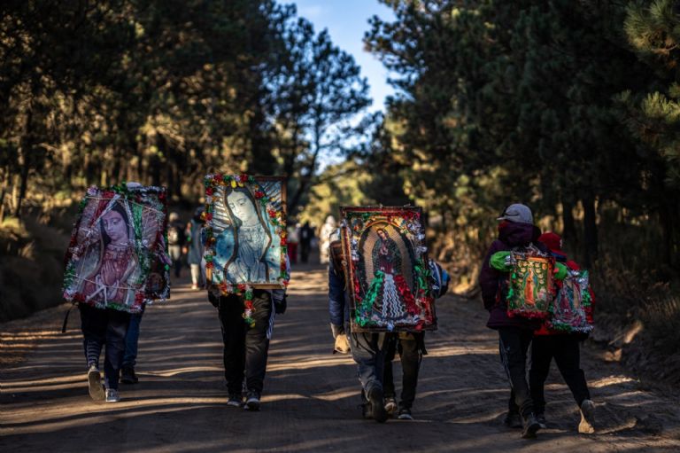 Peregrinos en la México-Puebla