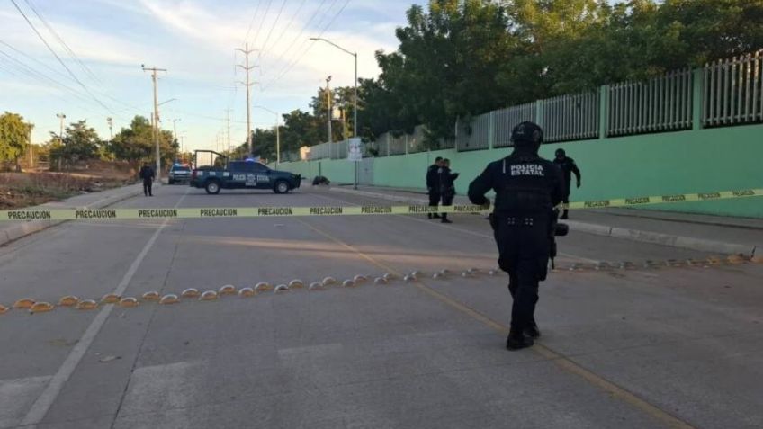 Gatilleros asesinan de varios balazos a un joven frente a una preparatoria de Culiacán