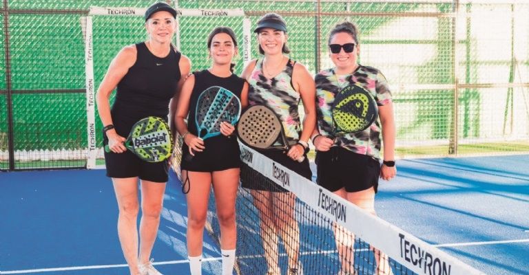 Cientos de cajemenses juegan pádel