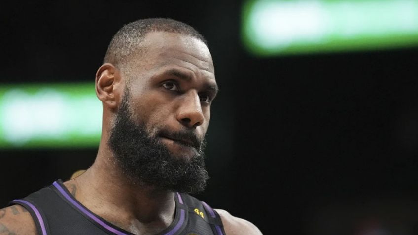 LeBron James, en una encrucijada, se enfrenta a un futuro que solo él conoce