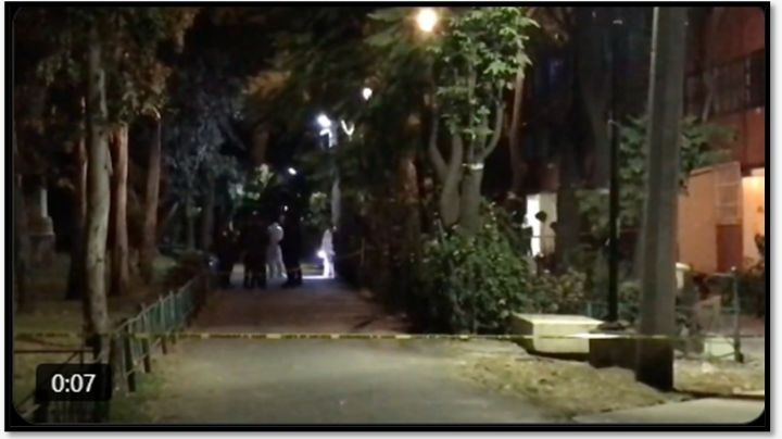 Terror en CDMX: Sicarios ejecutan a sujeto de un tiro en la cabeza en unidad de Tlatelolco