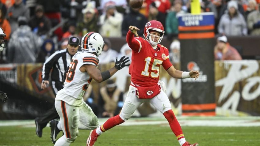 Triunfo y susto para los Chiefs; Mahomes sale lesionado ante los Browns