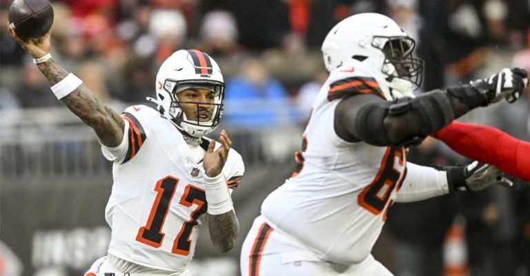 Dorian-Thompson también sería contemplado para jugar