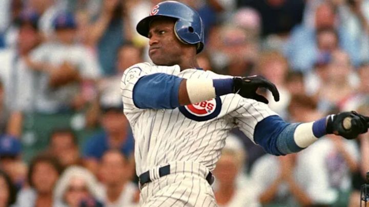 Sammy Sosa reconoce “errores” y se disculpa; los Cachorros le dan la bienvenida