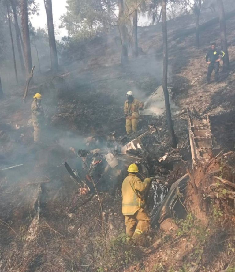 Los servicios de emergencia siguen trabajando en el área