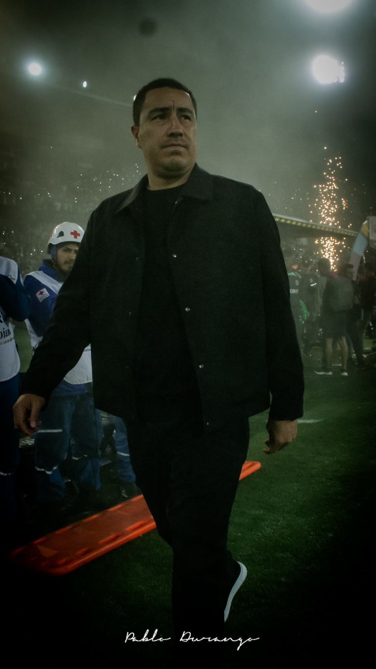 Festejos de Efraín Juárez