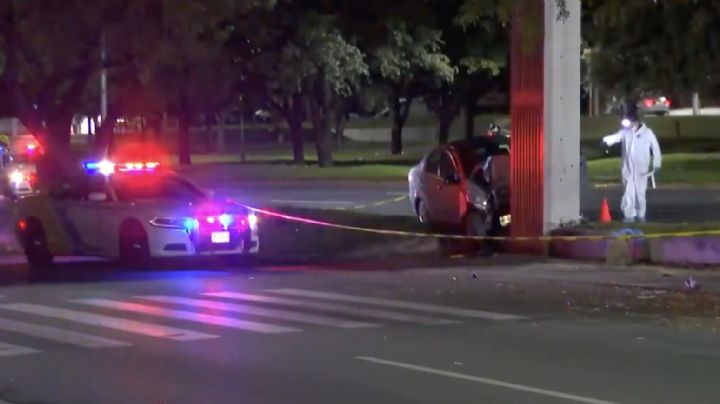 Fatal accidente en Monterrey: Conductor muere tras estrellarse contra columna de puente