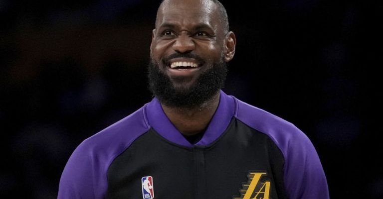 LeBron sigue haciendo historia dentro de la liga