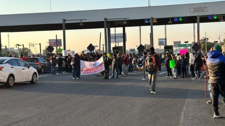 Caos en Ecatepec: Trabajadores del Suteym toman la caseta de San Cristobal en la México-Pachuca
