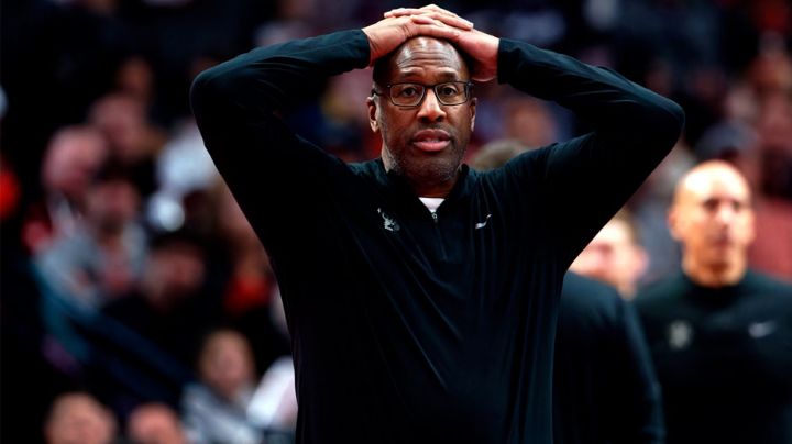 NBA: Se acabó la paciencia; los Kings despiden al entrenador Mike Brown