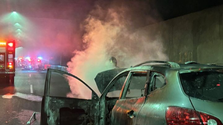 VIDEO: Vehículo se incendia en pleno Periférico, a la altura de Chapultepec