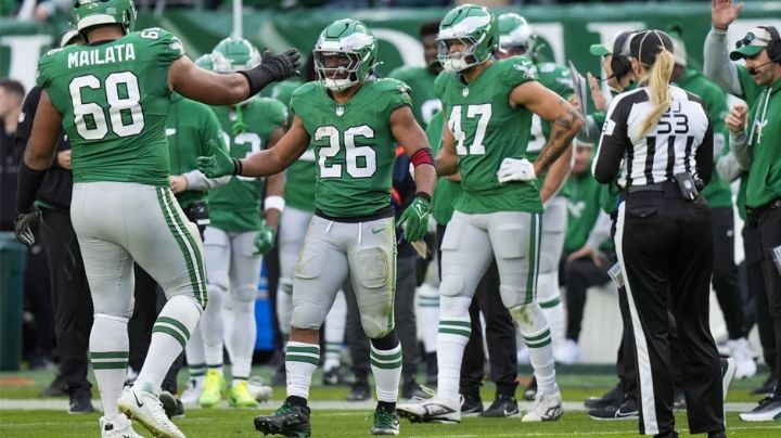 Los Eagles le dan una paliza a los Cowboys y amarran el título divisional