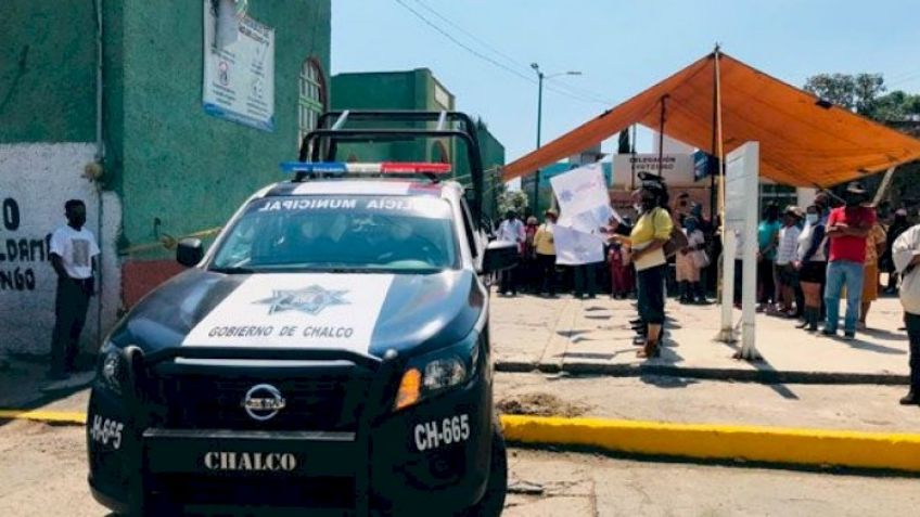 Sicarios ejecutan a hombre en tianguis de Valle de Chalco; esperaba sus carnitas