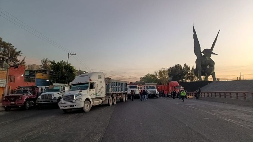 Caos en la México-Pachuca y en la México-Querétaro por bloqueos de transportistas