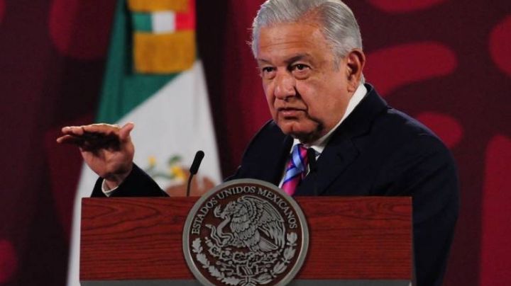 AMLO se lanza contra la SCJN tras fallo en contra de la Reforma Eléctrica