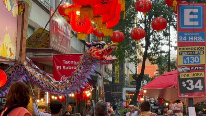 Capitalinos abarrotan el Barrio Chino para celebrar Año del Dragón en el Centro Histórico