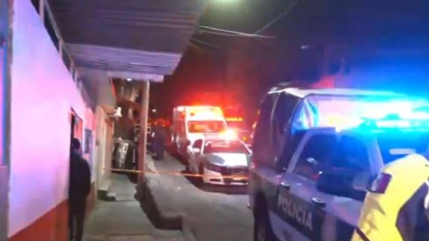 Fuerte accidente: Dos sujetos terminan prensados tras volcadura en Azcapotzalco, en CDMX