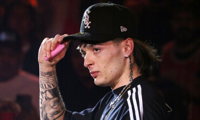 Peso Pluma estaría en un centro de rehabilitación