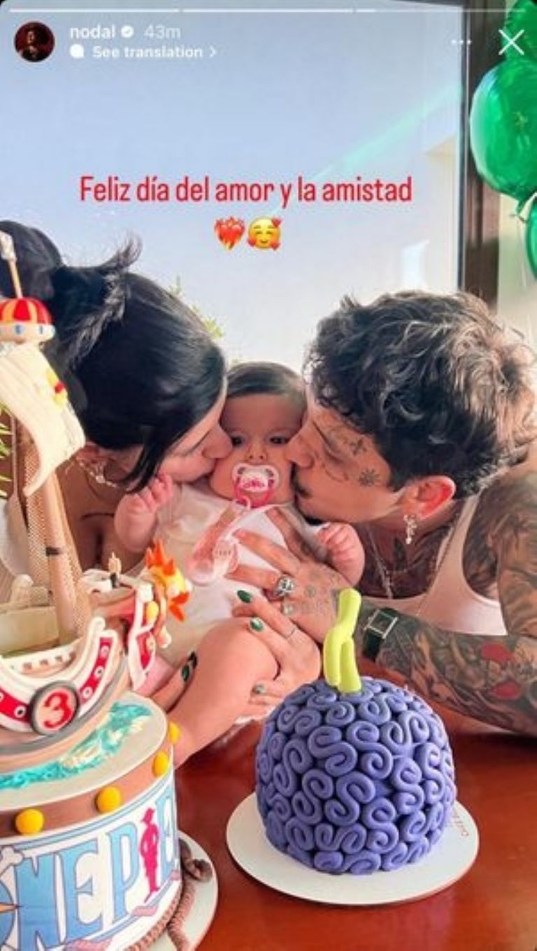 Christian Nodal y Cazzu muestran foto de Inti