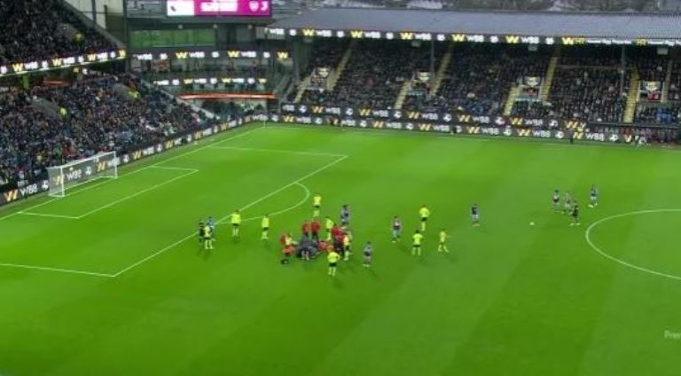 Aaron Ramsey causa preocupación tras necesitar oxigeno en el partido contra Arsenal