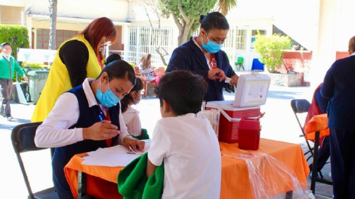 Desde Covid-19 hasta Influenza: Inicia semana de vacunación en el Estado de México