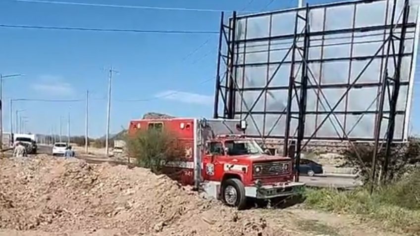 Hombre rescatado tras caer en zanja de seis metros en Hermosillo, Sonora
