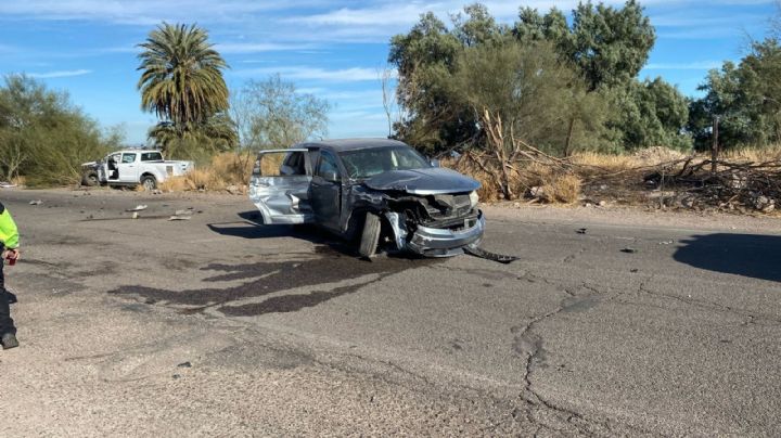 Baches gigantes en carretera de Sonora provocan graves accidentes: FOTOS