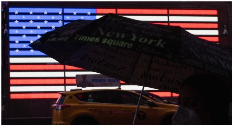 AMLO defiende a Julián Assange