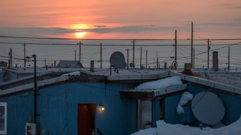 Tiroteo en remoto pueblo ballenero de Alaska deja varios muertos; esto es lo que sucedió 