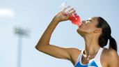 Foto ilustrativa de la nota titulada Cuidado: Estos son los riesgos de consumir sueros en exceso cuando hace calor