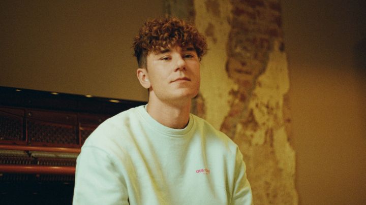 DJ alemán se tatúa al famoso Dr. Simi como agradecimiento a sus fans mexicanos