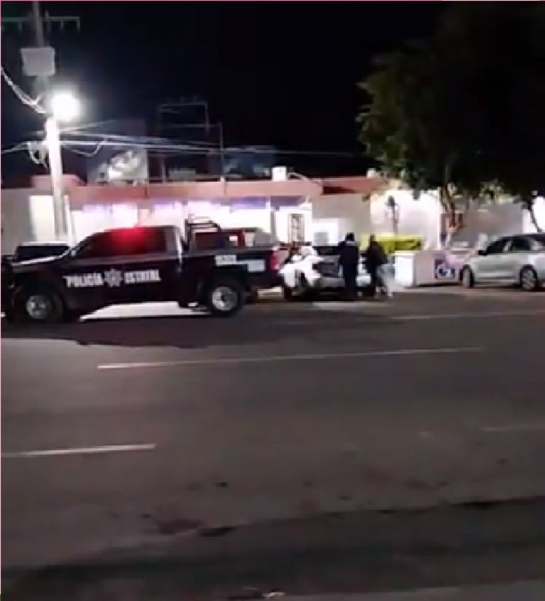 Atacan a balazos a agente de la Policía en Cajeme. Foto: Facebook