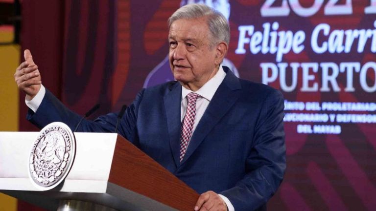 AMLO pide a periodistas colaborar para respetar la veda electoral durante conferencia mañanera