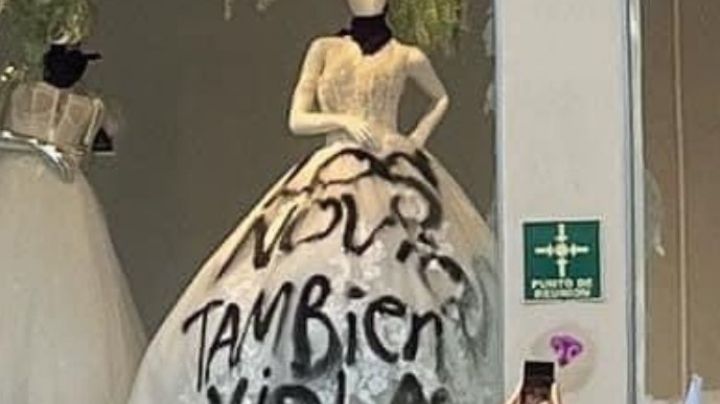 Diseñadora aclara polémica sobre vestidos de novia pintados durante protesta feminista