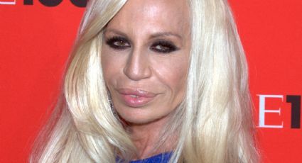 Donatella Versace se queda atrapada en ascensor antes de evento benéfico