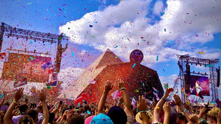 Glastonbury 2024 Desvela un Line-up Estelar con Dua Lipa, Coldplay y SZA a la cabeza